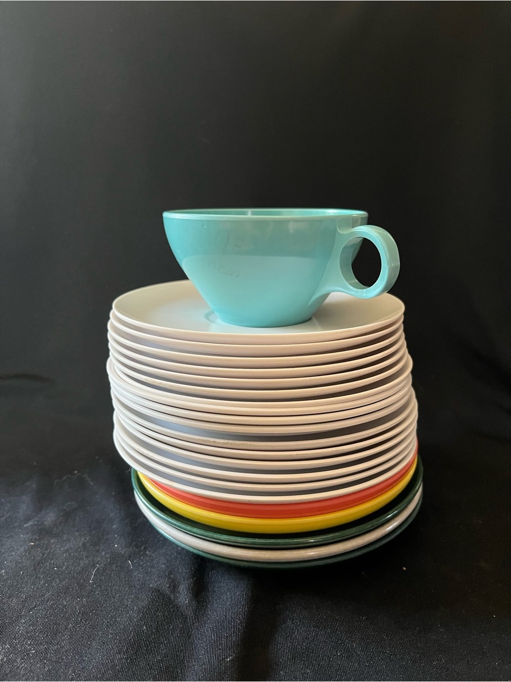 MELMAC. Teacup and several small plates. Aztec, Melamine, Prolon, Colorflyte